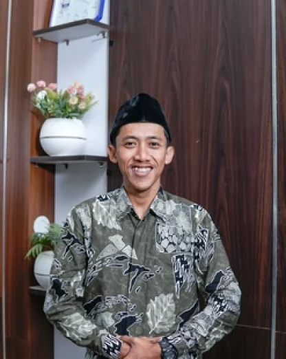 DIAN-TRIANTO-S.Pd-_DSC2610
